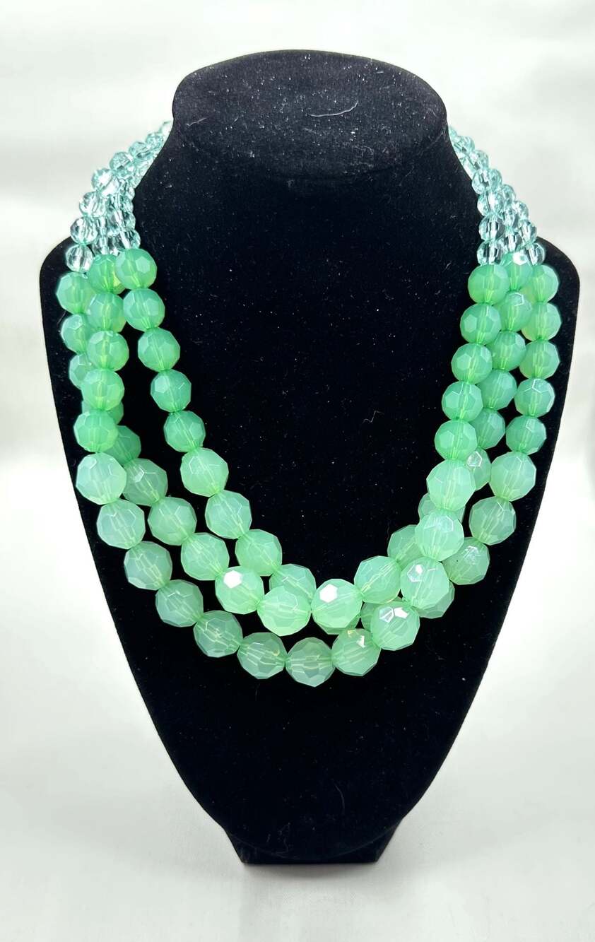 Vintage 1950s Triple Strand Faceted Mint Green Plastic Bead Necklace
